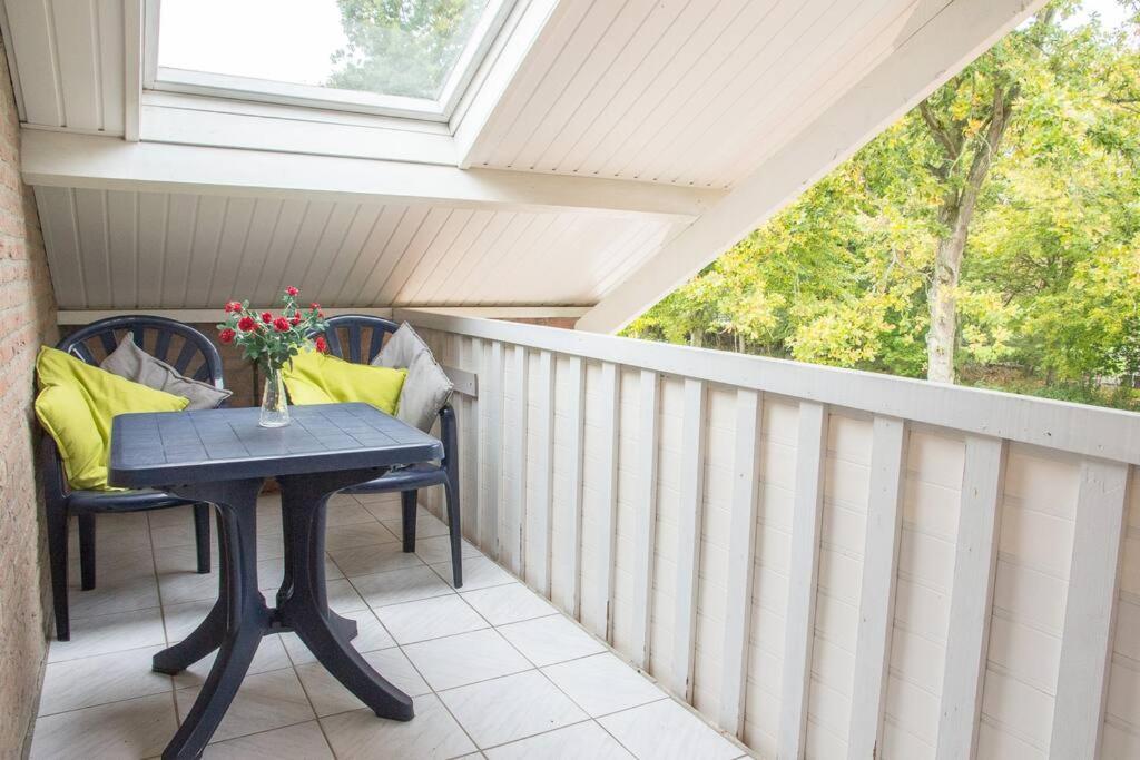 Boszicht 2 Appartement In Oostkapelle Luaran gambar